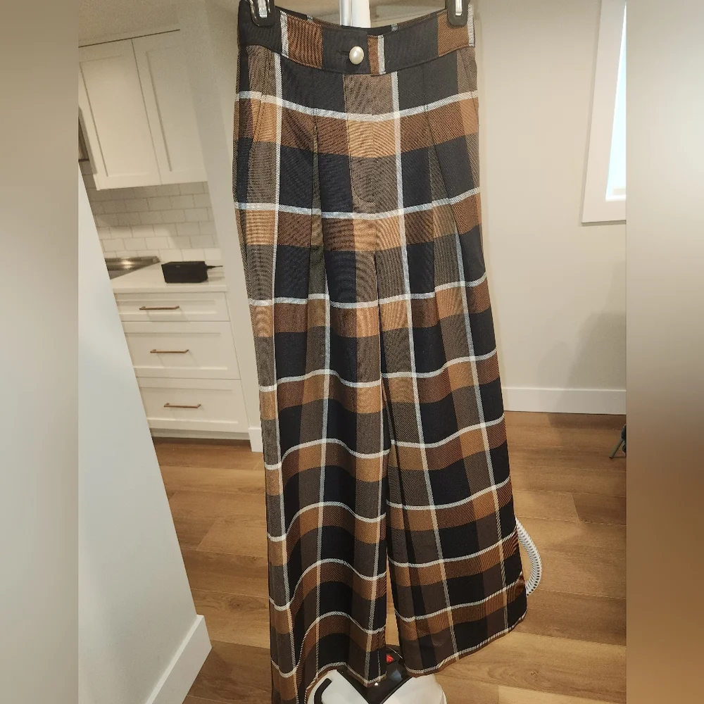 Staud Moon checked, wool blend wide leg trouser - Picture 2 of 4